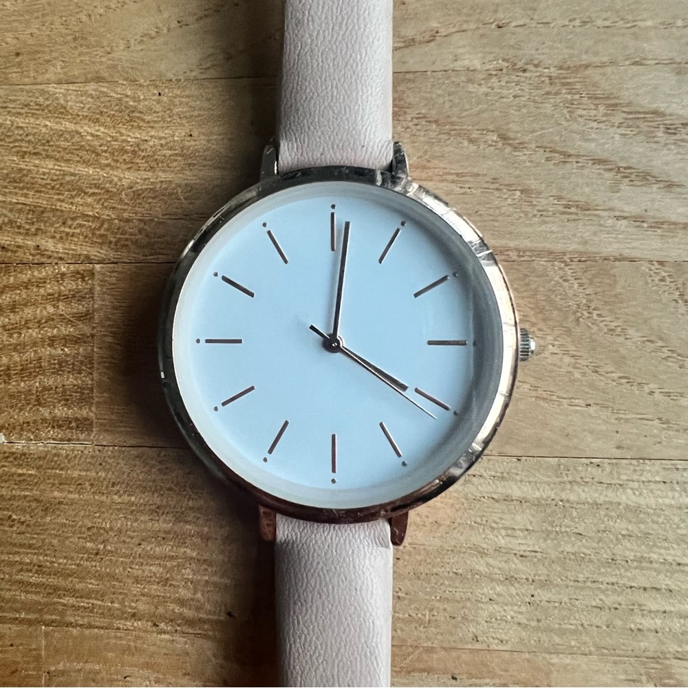 Unbranded ladies rose gold tone blush pink fashion watch NEW BATTERY